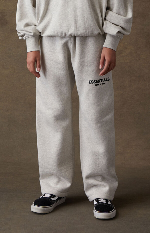 Essentials Fear Of God Light Oatmeal Relaxed Sweatpants | Mall of America®